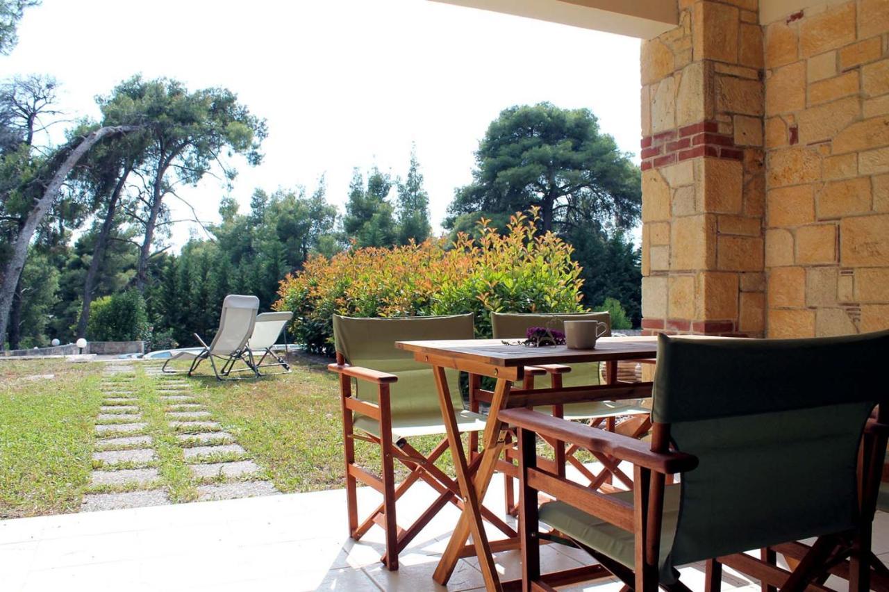 4 Bedroom Villa With Pool And Garden Néa Fókaia Eksteriør bilde