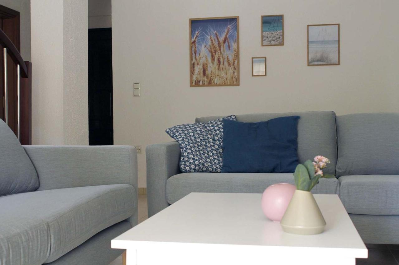 4 Bedroom Villa With Pool And Garden Néa Fókaia Eksteriør bilde